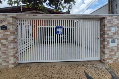 Casa à venda com 165m², 3 quartos e 4 vagasPlaca