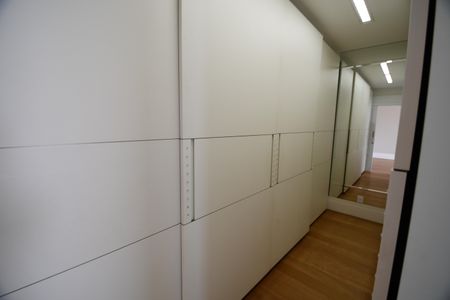 Apartamento à venda com 500m², 6 quartos e 8 vagasQuarto Suíte 3 - Closet