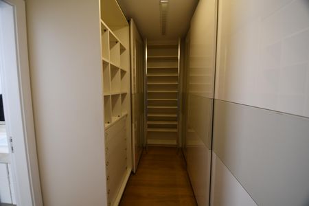 Apartamento à venda com 500m², 6 quartos e 8 vagasQuarto Suíte 4 - Closet