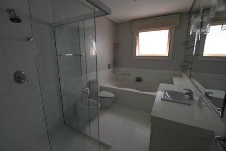 Apartamento à venda com 500m², 6 quartos e 8 vagasBanheiro 2