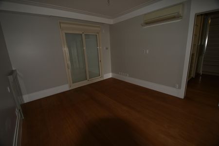 Apartamento à venda com 500m², 6 quartos e 8 vagasQuarto Suíte 4