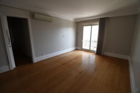 Apartamento à venda com 500m², 6 quartos e 8 vagasQuarto Suíte 3