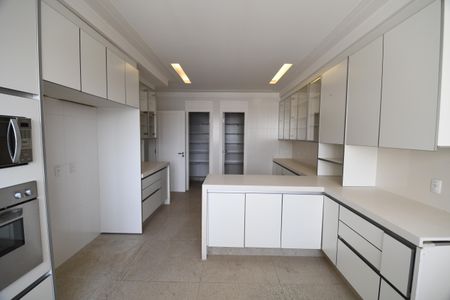 Apartamento à venda com 500m², 6 quartos e 8 vagasCozinha