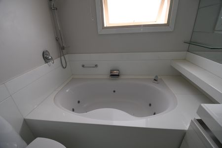 Apartamento à venda com 500m², 6 quartos e 8 vagasBanheiro 2