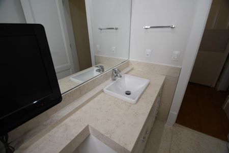 Apartamento à venda com 500m², 6 quartos e 8 vagasBanheiro 1