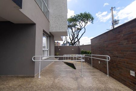 Apartamento para alugar com 64m², 2 quartos e 2 vagas Apartamento para alugar com 64m², 2 quartos e 2 vagasÁrea comum - Área externa