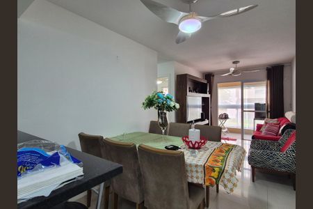 Apartamento à venda com 90m², 3 quartos e 1 vaga Apartamento à venda com 90m², 3 quartos e 1 vagaSala