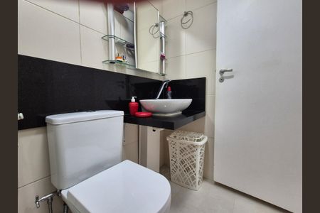 Apartamento à venda com 90m², 3 quartos e 1 vaga Apartamento à venda com 90m², 3 quartos e 1 vagaBanheiro
