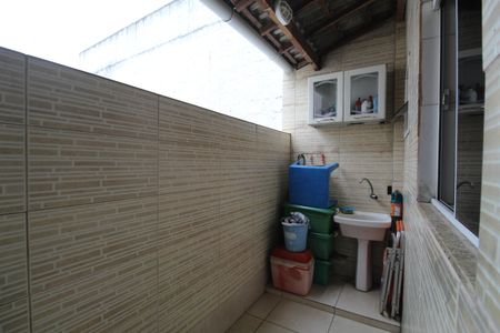 Casa de condomínio à venda com 112m², 3 quartos e 1 vagaÁrea de serviço