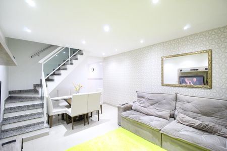 Casa de condomínio à venda com 112m², 3 quartos e 1 vagaSala