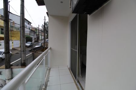 Casa de condomínio à venda com 112m², 3 quartos e 1 vagaSuíte - Varanda