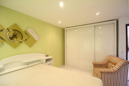 Casa de condomínio à venda com 112m², 3 quartos e 1 vagaSuíte