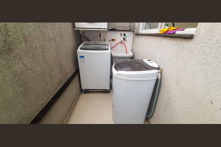 Casa à venda com 66m², 2 quartos e 2 vagasÁrea de Serviço