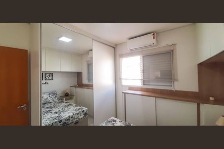 Casa à venda com 66m², 2 quartos e 2 vagasQuarto 1