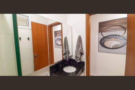 Casa à venda com 66m², 2 quartos e 2 vagasBanheiro