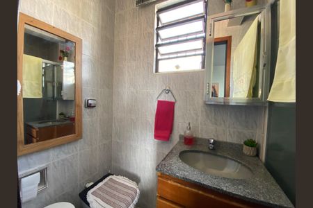 Casa à venda com 210m², 3 quartos e 2 vagas Casa à venda com 210m², 3 quartos e 2 vagasBanheiro do Quarto de Serviço