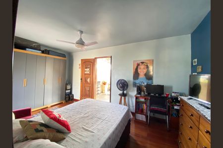 Casa à venda com 210m², 3 quartos e 2 vagas Casa à venda com 210m², 3 quartos e 2 vagasQuarto de Serviço