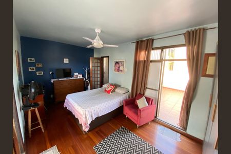 Casa à venda com 210m², 3 quartos e 2 vagas Casa à venda com 210m², 3 quartos e 2 vagasQuarto de Serviço