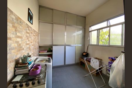 Casa à venda com 210m², 3 quartos e 2 vagas Casa à venda com 210m², 3 quartos e 2 vagasÁrea de Serviço