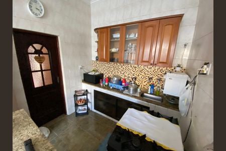 Casa à venda com 210m², 3 quartos e 2 vagas Casa à venda com 210m², 3 quartos e 2 vagasCozinha