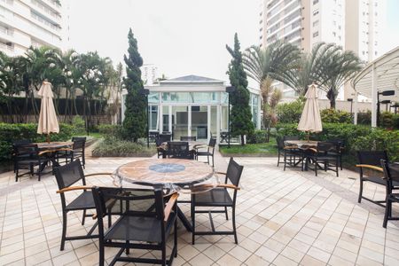 Apartamento à venda com 164m², 3 quartos e 3 vagasCondomínio - Churrasqueira 