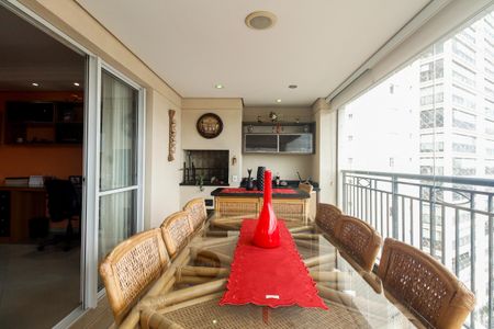 Apartamento à venda com 164m², 3 quartos e 3 vagasVaranda Gourmet 