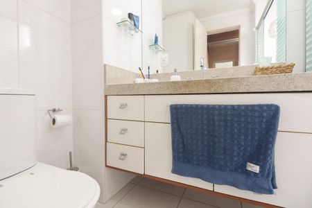 Apartamento à venda com 164m², 3 quartos e 3 vagasBanheiro Suíte 3