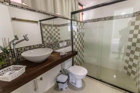 Casa de condomínio para alugar com 230m², 5 quartos e 1 vagaBanheiro do Quarto 3