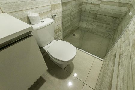 Casa de condomínio para alugar com 230m², 5 quartos e 1 vagaBanheiro do Quarto 1