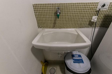 Casa de condomínio para alugar com 230m², 5 quartos e 1 vagaÁrea de Serviço