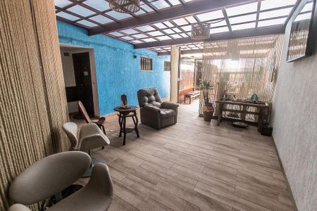 Casa de condomínio para alugar com 230m², 5 quartos e 1 vagaÁrea comum