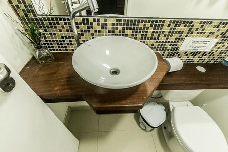 Casa de condomínio para alugar com 230m², 5 quartos e 1 vagaLavabo