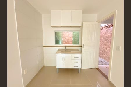 Casa para alugar com 86m², 2 quartos e 1 vagaCozinha