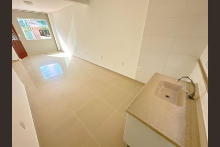 Casa para alugar com 86m², 2 quartos e 1 vagaCozinha