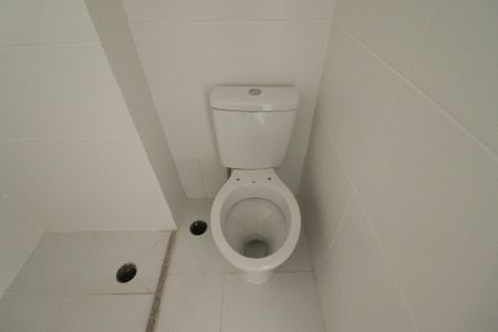 Apartamento à venda com 56m², 2 quartos e 1 vaga Apartamento à venda com 56m², 2 quartos e 1 vagaBanheiro da SuíteBanheiro da Suíte