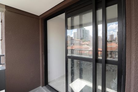 Apartamento à venda com 56m², 2 quartos e 1 vaga Apartamento à venda com 56m², 2 quartos e 1 vagaVaranda