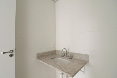 Apartamento à venda com 56m², 2 quartos e 1 vaga Apartamento à venda com 56m², 2 quartos e 1 vagaBanheiro da Suíte