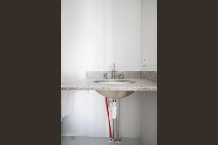 Apartamento à venda com 55m², 2 quartos e 1 vaga Apartamento à venda com 55m², 2 quartos e 1 vagaBanheiro