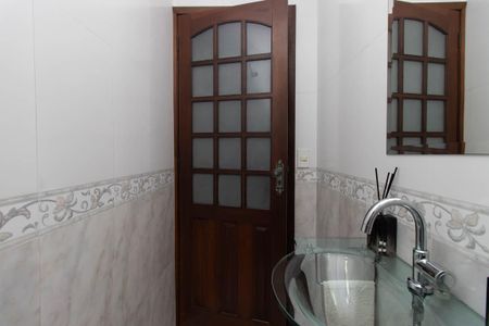 Casa à venda com 255m², 4 quartos e 5 vagasLavabo