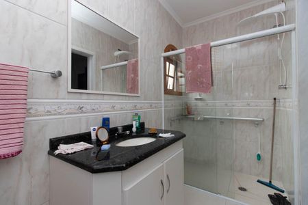 Casa à venda com 255m², 4 quartos e 5 vagasBanheiro da Suíte 2