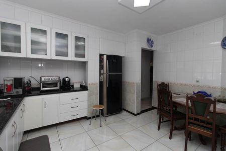 Casa à venda com 255m², 4 quartos e 5 vagasCozinha