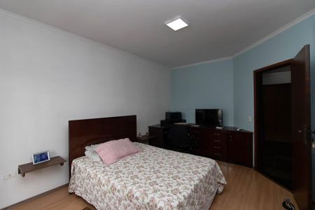 Casa à venda com 255m², 4 quartos e 5 vagasQuarto 4