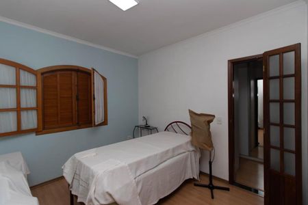 Casa à venda com 255m², 4 quartos e 5 vagasQuarto 3