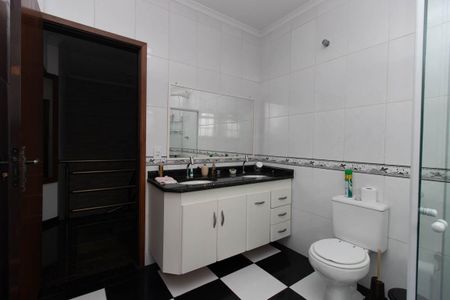 Casa à venda com 255m², 4 quartos e 5 vagasBanheiro Social