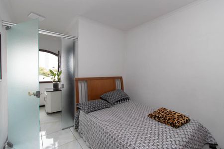 Casa à venda com 255m², 4 quartos e 5 vagasQuarto suíte 1