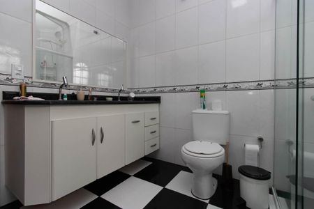 Casa à venda com 255m², 4 quartos e 5 vagasBanheiro Social