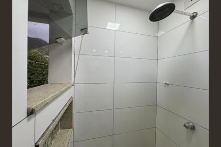 Casa de condomínio à venda com 172m², 3 quartos e 1 vagaBanheiro da Suíte 2