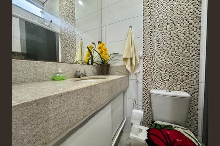 Casa de condomínio à venda com 172m², 3 quartos e 1 vagaBanheiro da Suíte