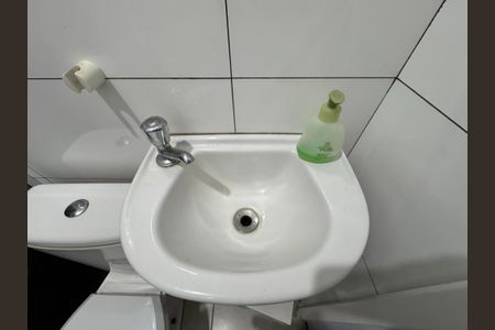 Casa de condomínio à venda com 172m², 3 quartos e 1 vagaCozinha e Área de Serviço - Banheiro