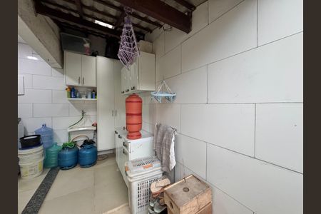 Casa de condomínio à venda com 172m², 3 quartos e 1 vagaCozinha e Área de Serviço